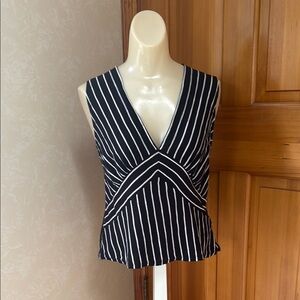 Banana Republic sleeveless Black and White V-Neck Blouse